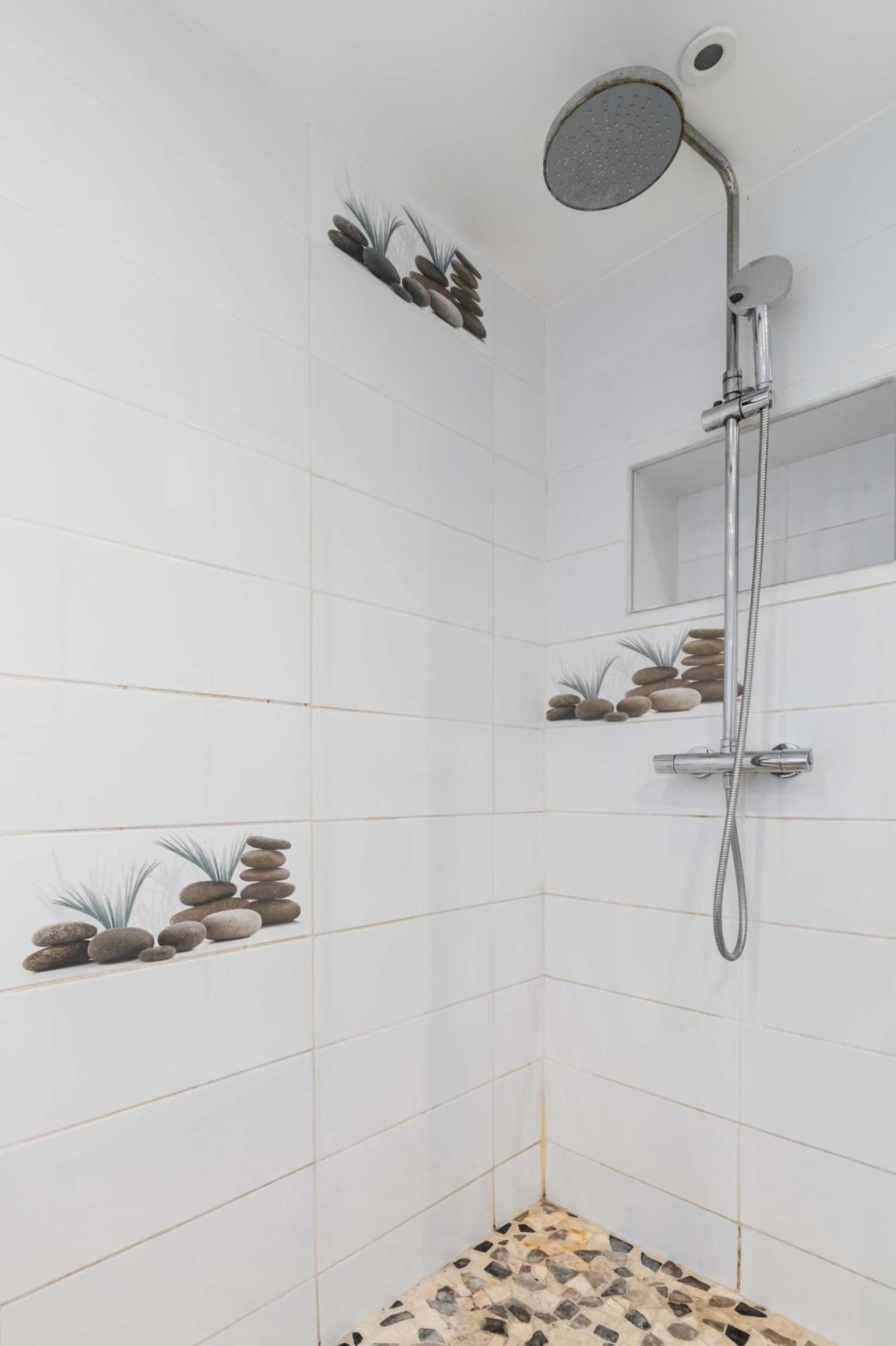 Villa Romainville Paris Pour 8 Personnes - Flat-Guest Exterior foto